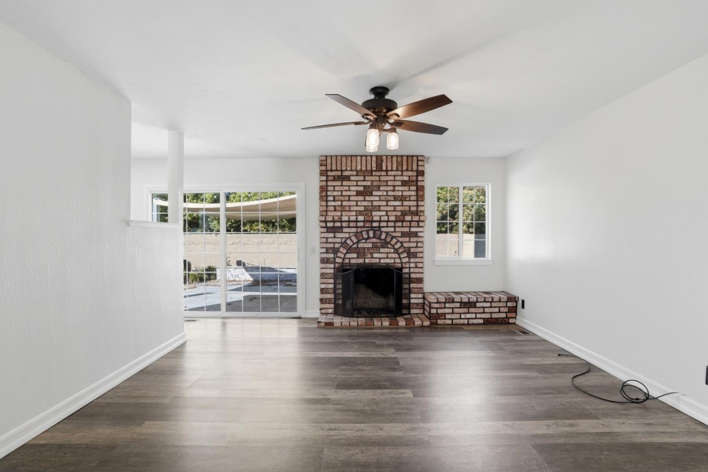 Detail Gallery Image 5 of 44 For 1454 Arlington Rd, Livermore,  CA 94551 - 3 Beds | 3 Baths