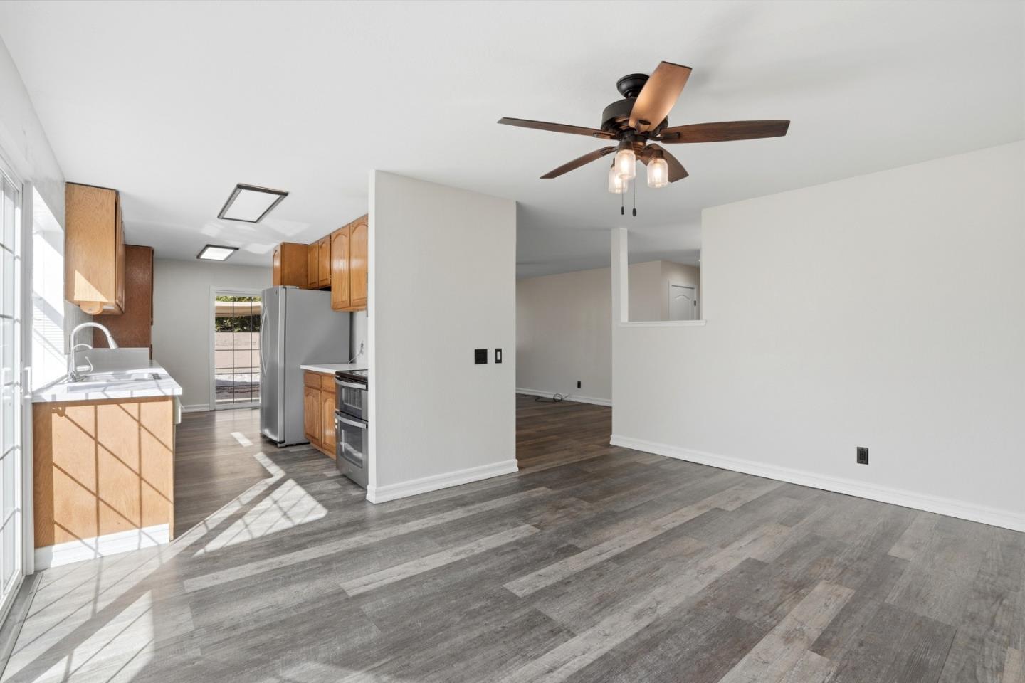 Detail Gallery Image 9 of 44 For 1454 Arlington Rd, Livermore,  CA 94551 - 3 Beds | 3 Baths