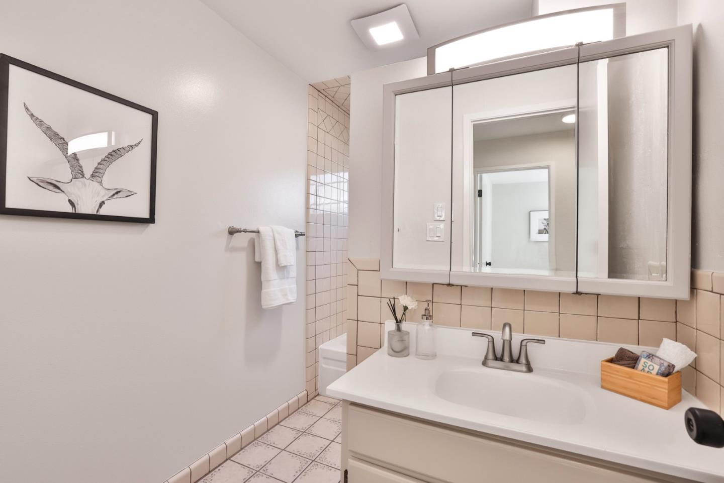 Detail Gallery Image 18 of 21 For 488 Tuscarora Dr, San Jose,  CA 95123 - 4 Beds | 2 Baths