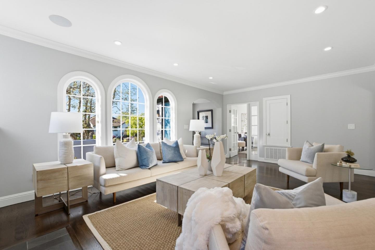 Detail Gallery Image 11 of 97 For 2105 Hillside Dr, Burlingame,  CA 94010 - 5 Beds | 4 Baths