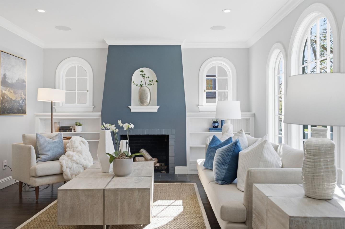 Detail Gallery Image 12 of 97 For 2105 Hillside Dr, Burlingame,  CA 94010 - 5 Beds | 4 Baths