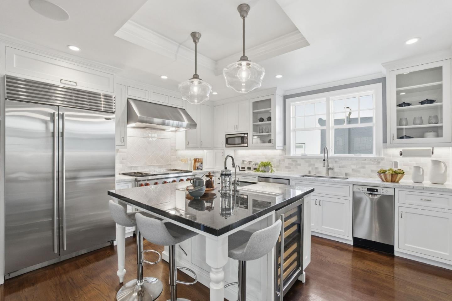 Detail Gallery Image 14 of 97 For 2105 Hillside Dr, Burlingame,  CA 94010 - 5 Beds | 4 Baths