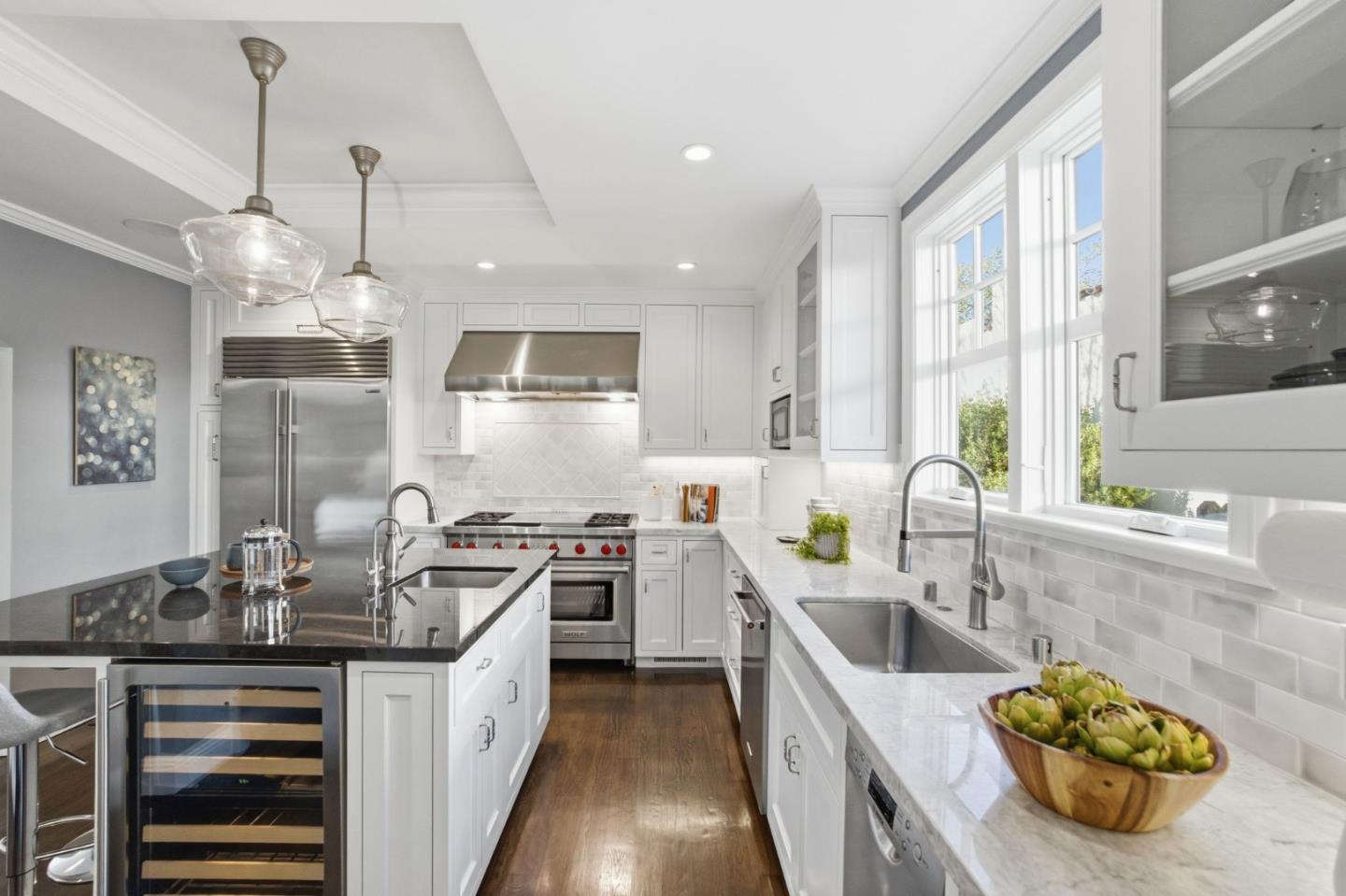 Detail Gallery Image 16 of 97 For 2105 Hillside Dr, Burlingame,  CA 94010 - 5 Beds | 4 Baths