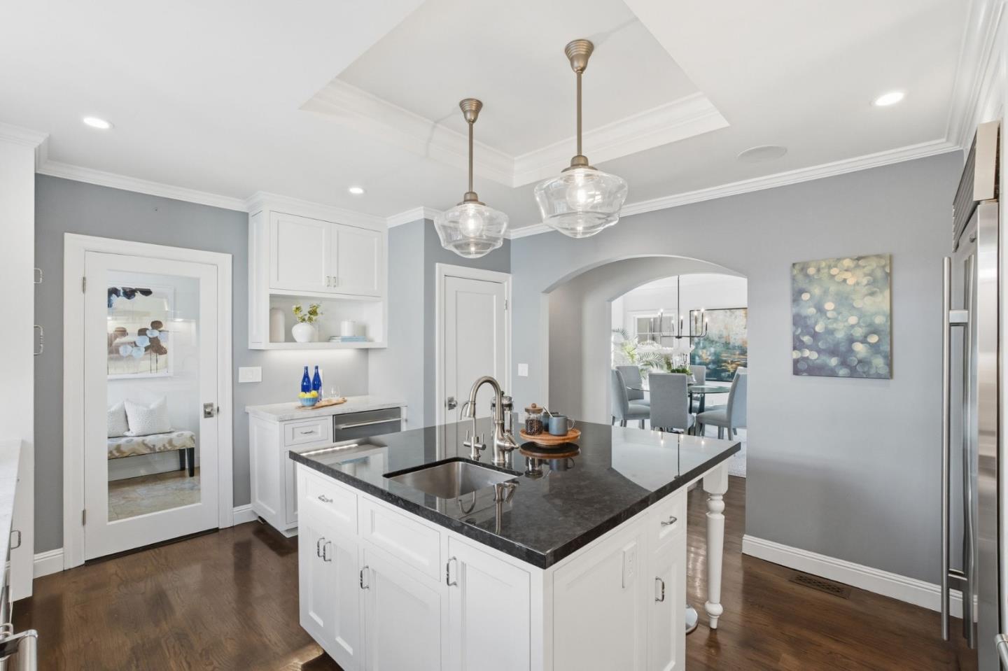 Detail Gallery Image 18 of 97 For 2105 Hillside Dr, Burlingame,  CA 94010 - 5 Beds | 4 Baths