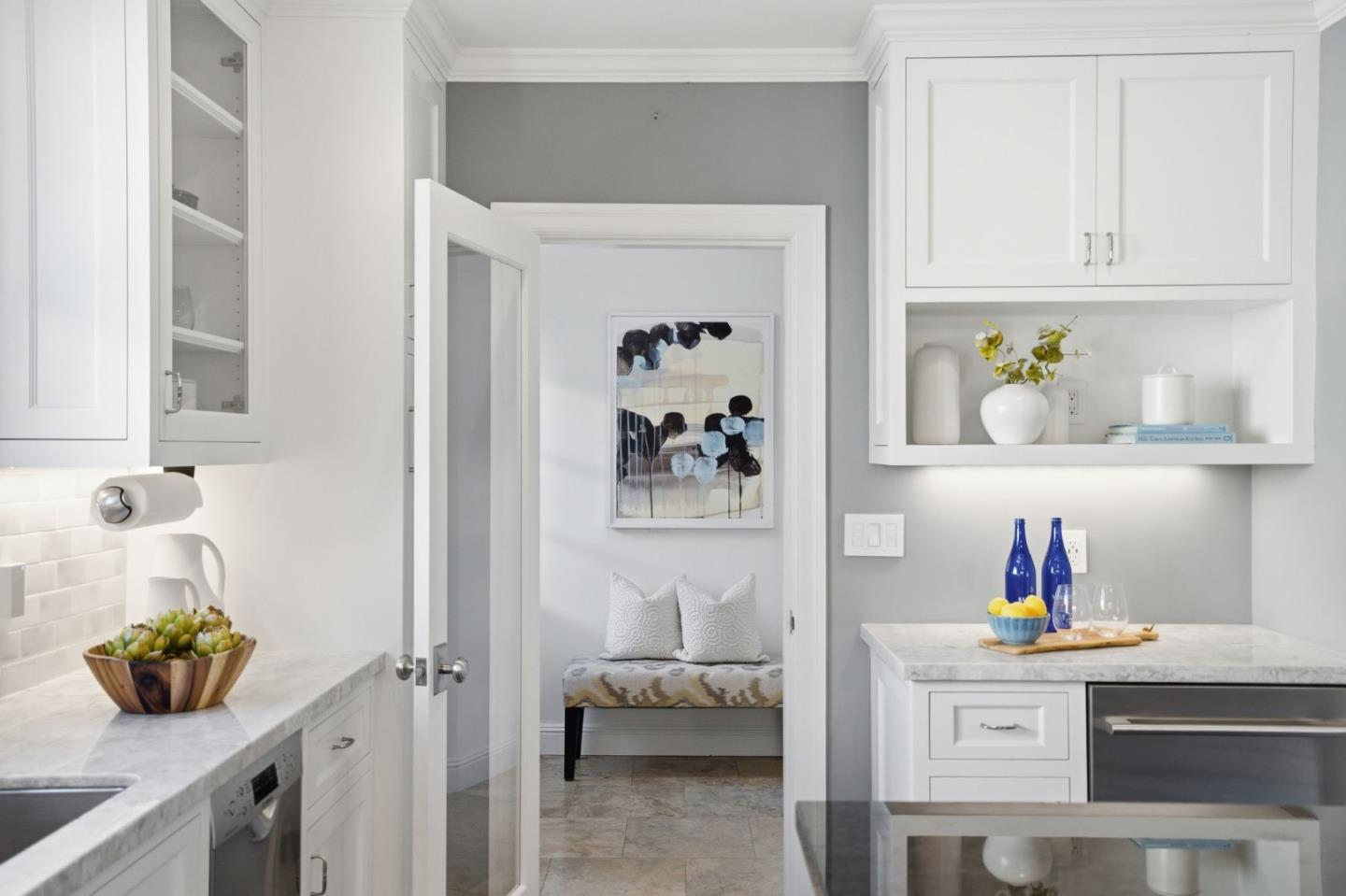 Detail Gallery Image 21 of 97 For 2105 Hillside Dr, Burlingame,  CA 94010 - 5 Beds | 4 Baths