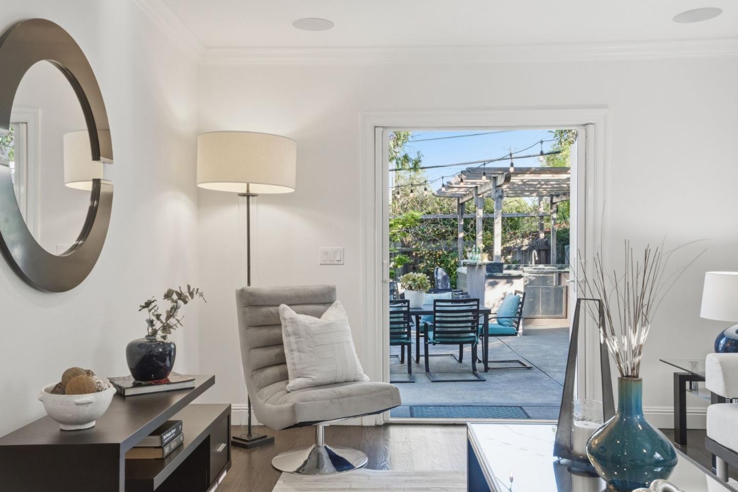 Detail Gallery Image 33 of 97 For 2105 Hillside Dr, Burlingame,  CA 94010 - 5 Beds | 4 Baths