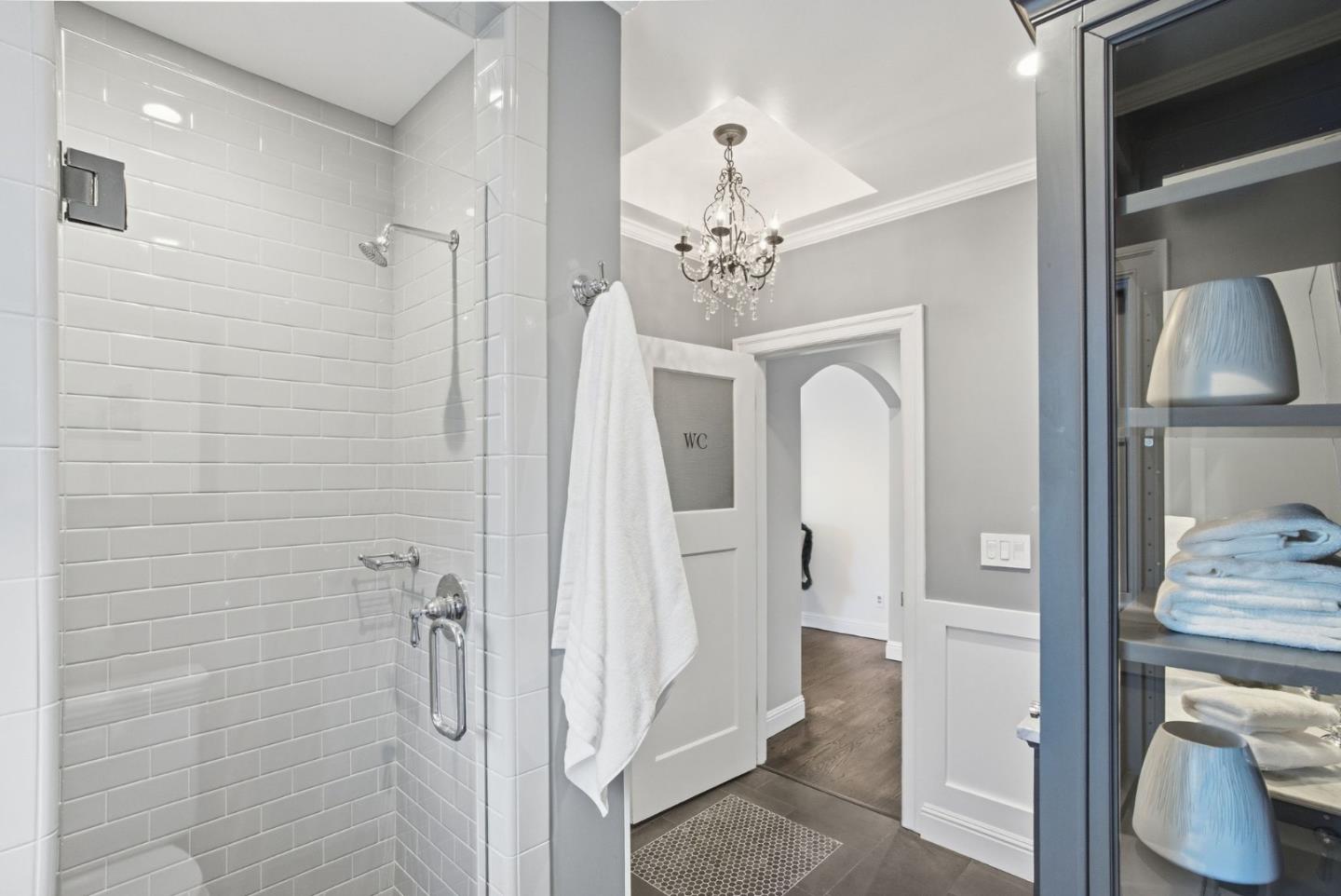 Detail Gallery Image 40 of 97 For 2105 Hillside Dr, Burlingame,  CA 94010 - 5 Beds | 4 Baths