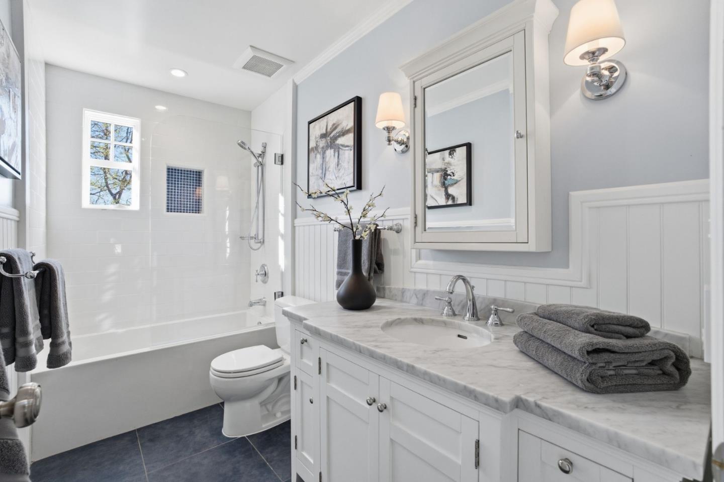 Detail Gallery Image 45 of 97 For 2105 Hillside Dr, Burlingame,  CA 94010 - 5 Beds | 4 Baths