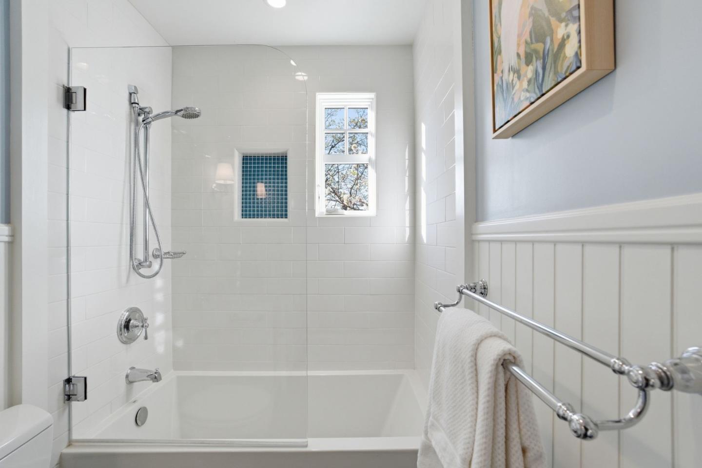 Detail Gallery Image 53 of 97 For 2105 Hillside Dr, Burlingame,  CA 94010 - 5 Beds | 4 Baths