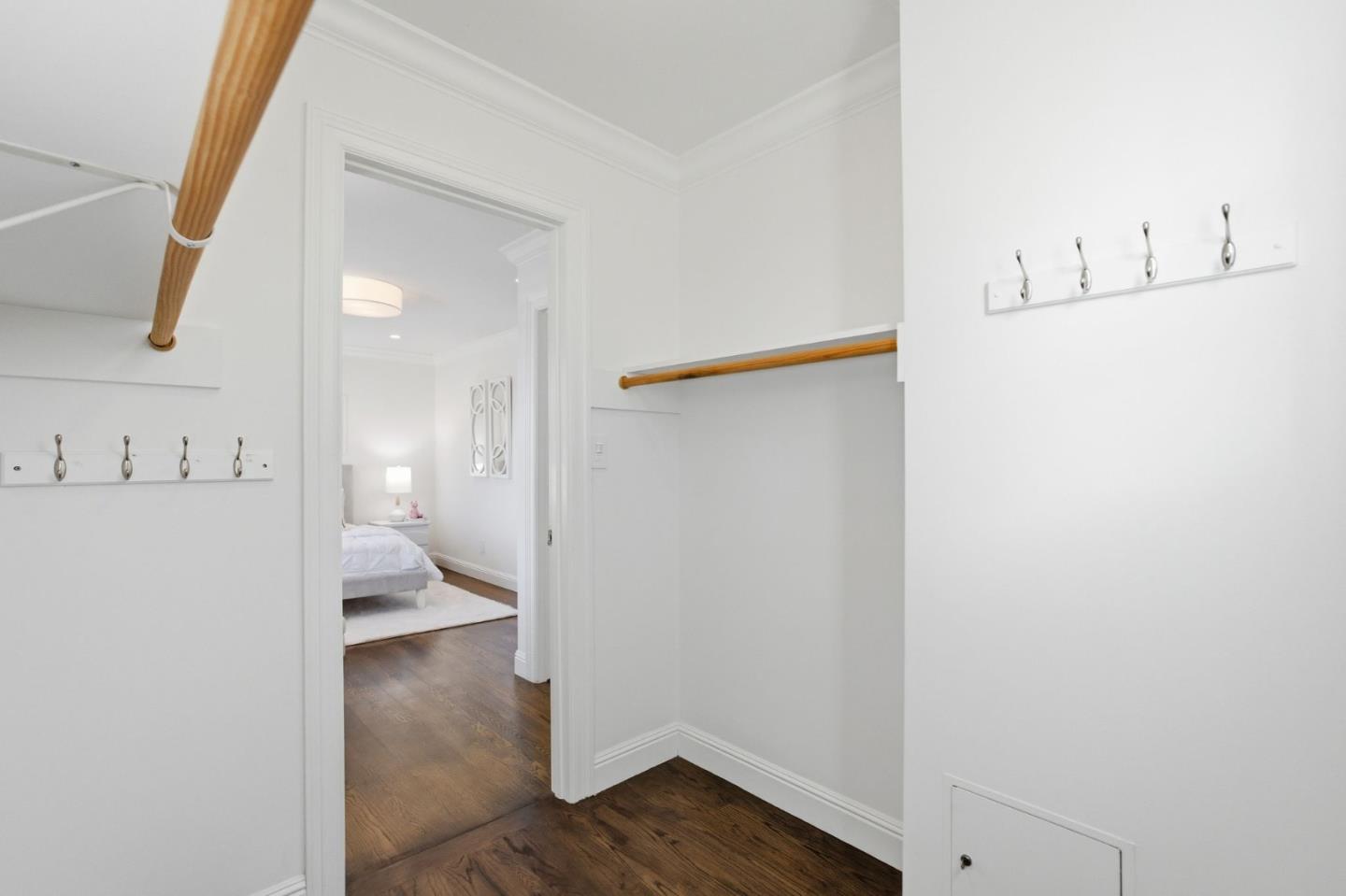 Detail Gallery Image 56 of 97 For 2105 Hillside Dr, Burlingame,  CA 94010 - 5 Beds | 4 Baths