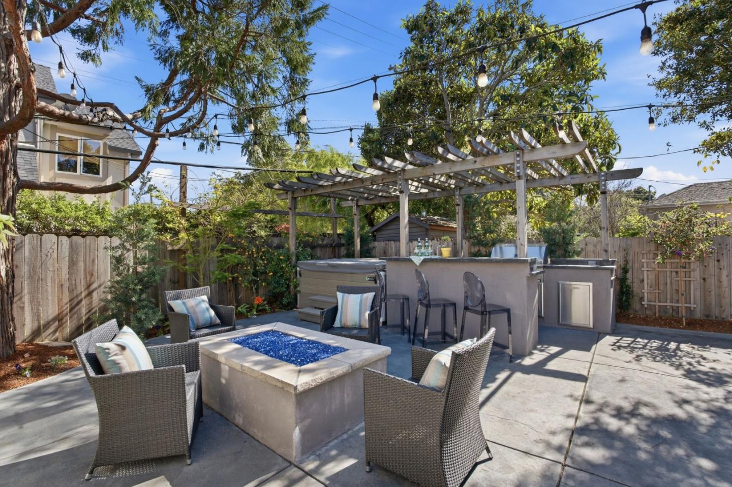 Detail Gallery Image 85 of 97 For 2105 Hillside Dr, Burlingame,  CA 94010 - 5 Beds | 4 Baths