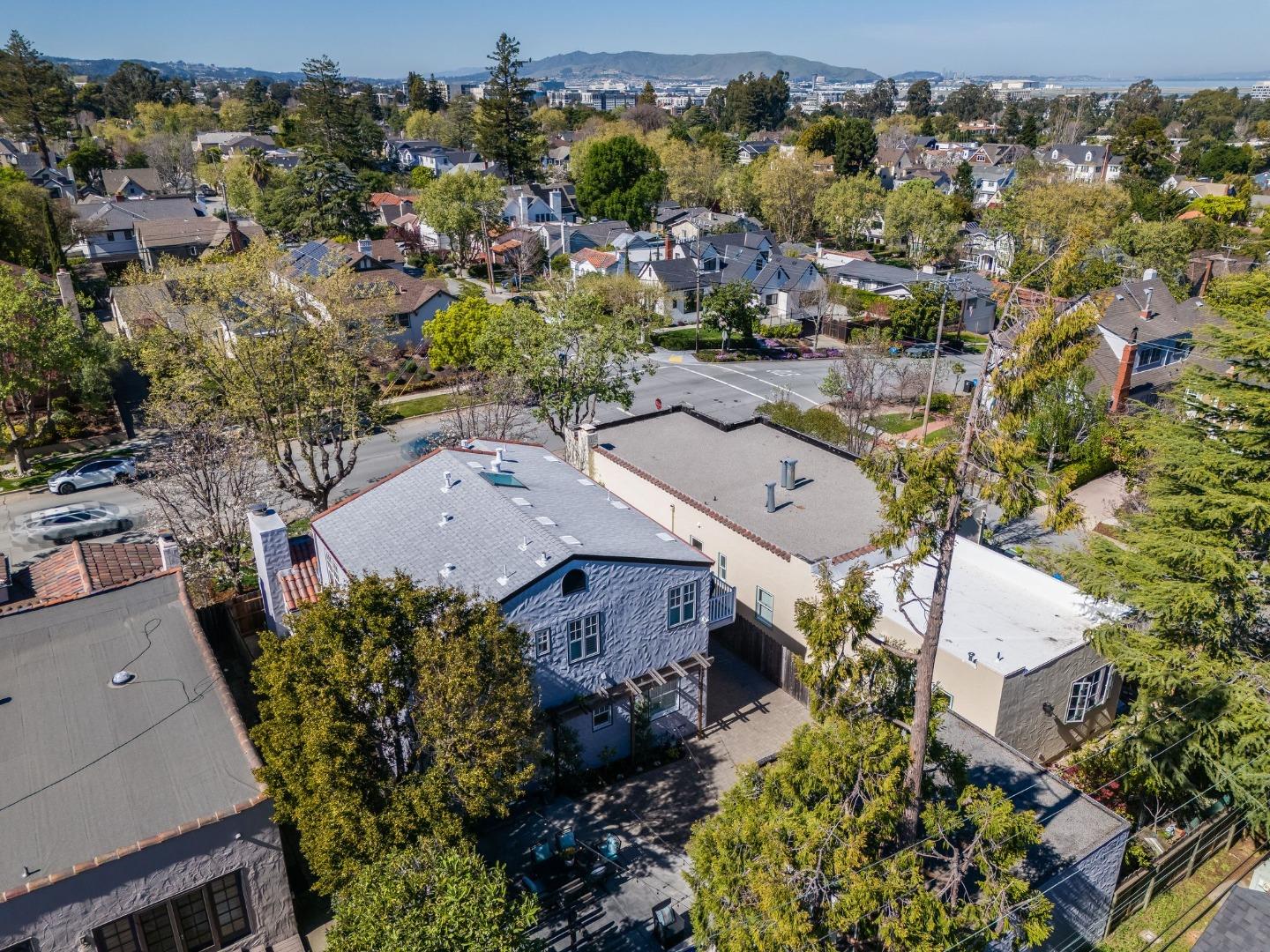 Detail Gallery Image 93 of 97 For 2105 Hillside Dr, Burlingame,  CA 94010 - 5 Beds | 4 Baths