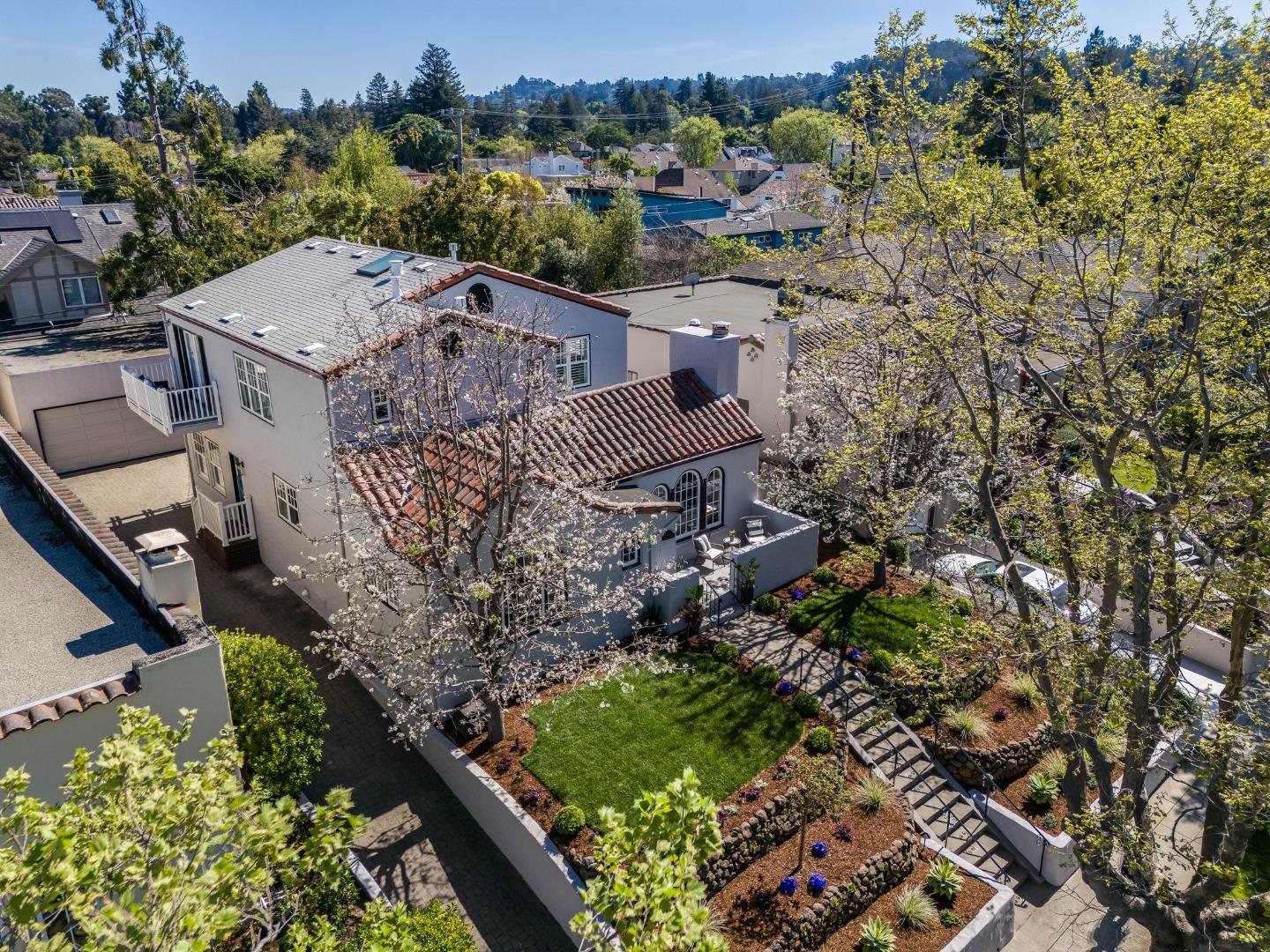 Detail Gallery Image 94 of 97 For 2105 Hillside Dr, Burlingame,  CA 94010 - 5 Beds | 4 Baths