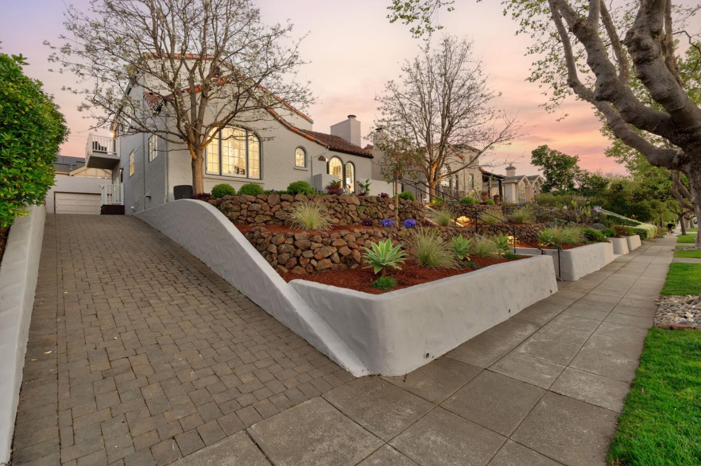 Detail Gallery Image 96 of 97 For 2105 Hillside Dr, Burlingame,  CA 94010 - 5 Beds | 4 Baths