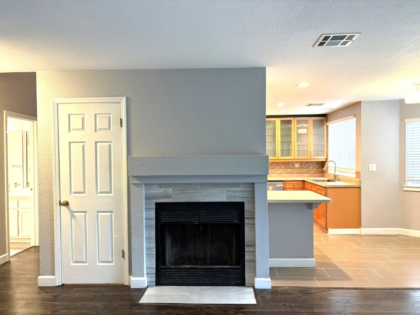 Detail Gallery Image 13 of 26 For 4 Coso Ct, Sacramento,  CA 95838 - 4 Beds | 3 Baths