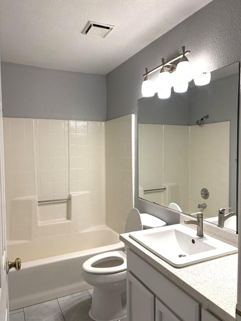 Detail Gallery Image 14 of 26 For 4 Coso Ct, Sacramento,  CA 95838 - 4 Beds | 3 Baths