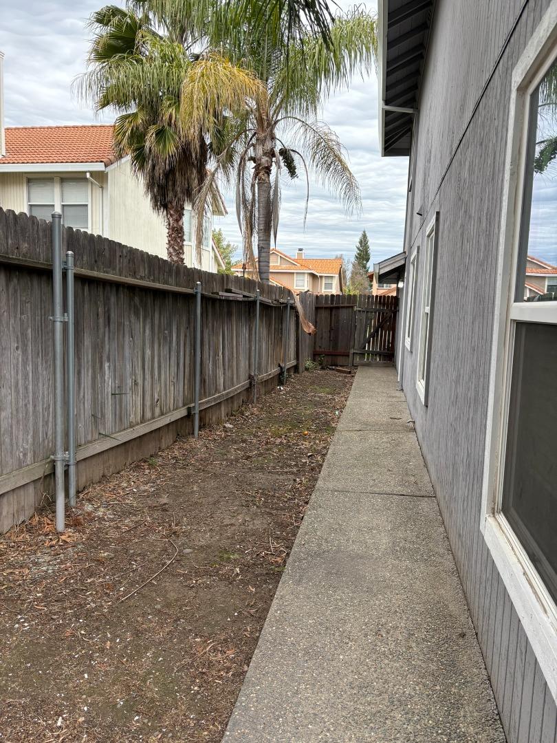 Detail Gallery Image 26 of 26 For 4 Coso Ct, Sacramento,  CA 95838 - 4 Beds | 3 Baths