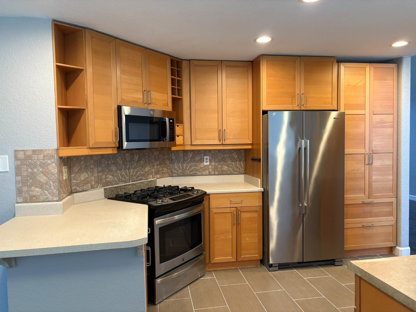 Detail Gallery Image 8 of 26 For 4 Coso Ct, Sacramento,  CA 95838 - 4 Beds | 3 Baths