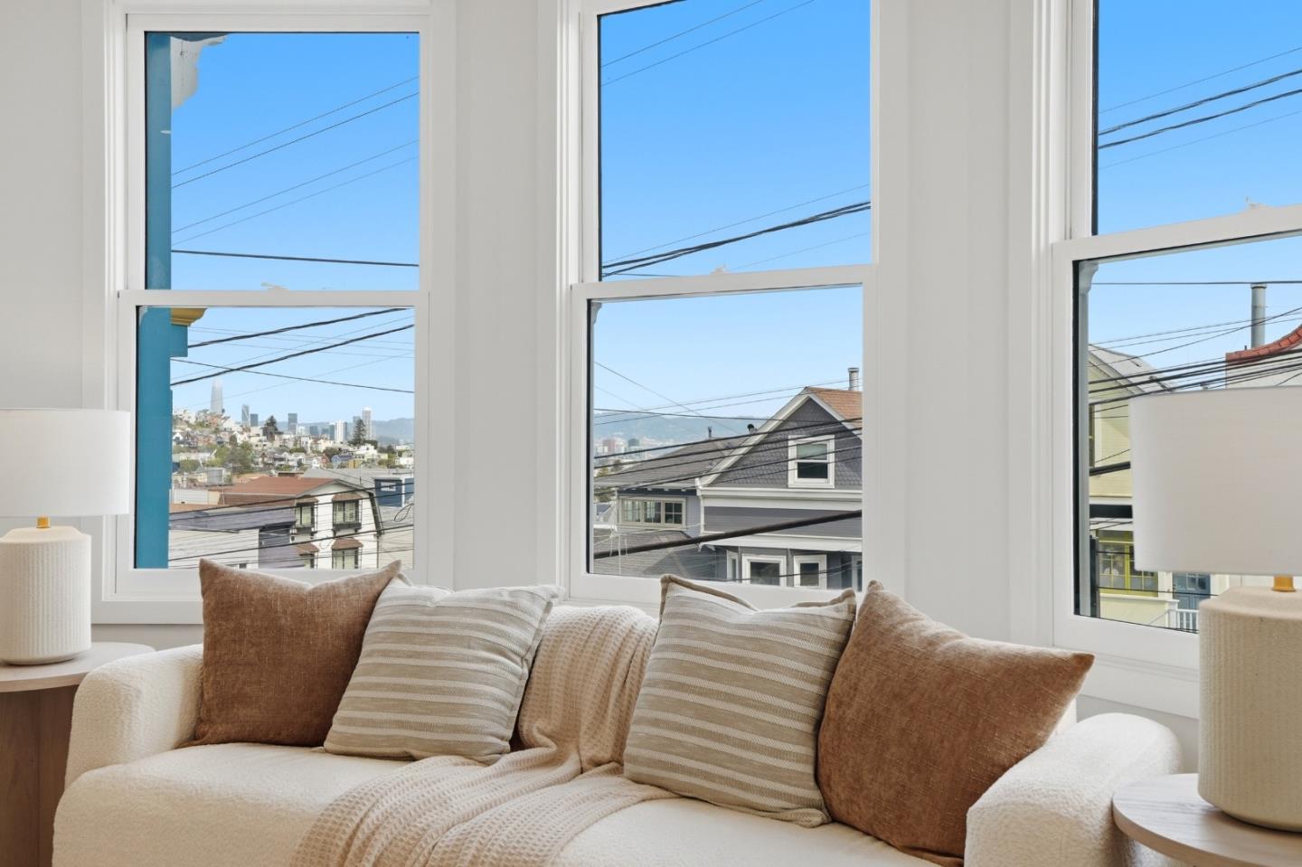 Detail Gallery Image 10 of 71 For 1116 Diamond St, San Francisco,  CA 94114 - 3 Beds | 1/1 Baths
