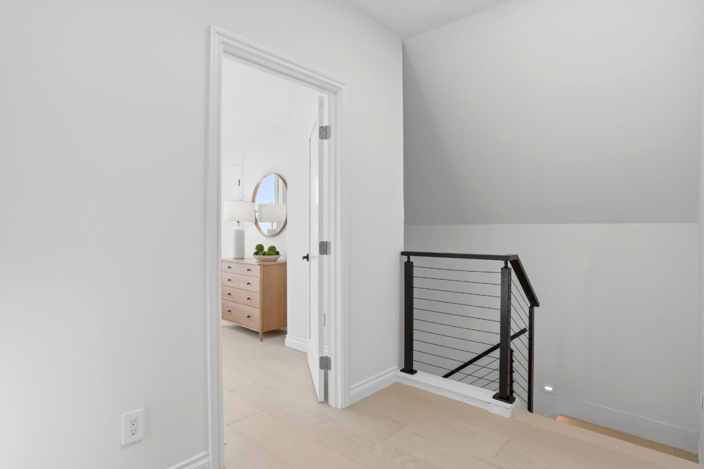 Detail Gallery Image 25 of 71 For 1116 Diamond St, San Francisco,  CA 94114 - 3 Beds | 1/1 Baths