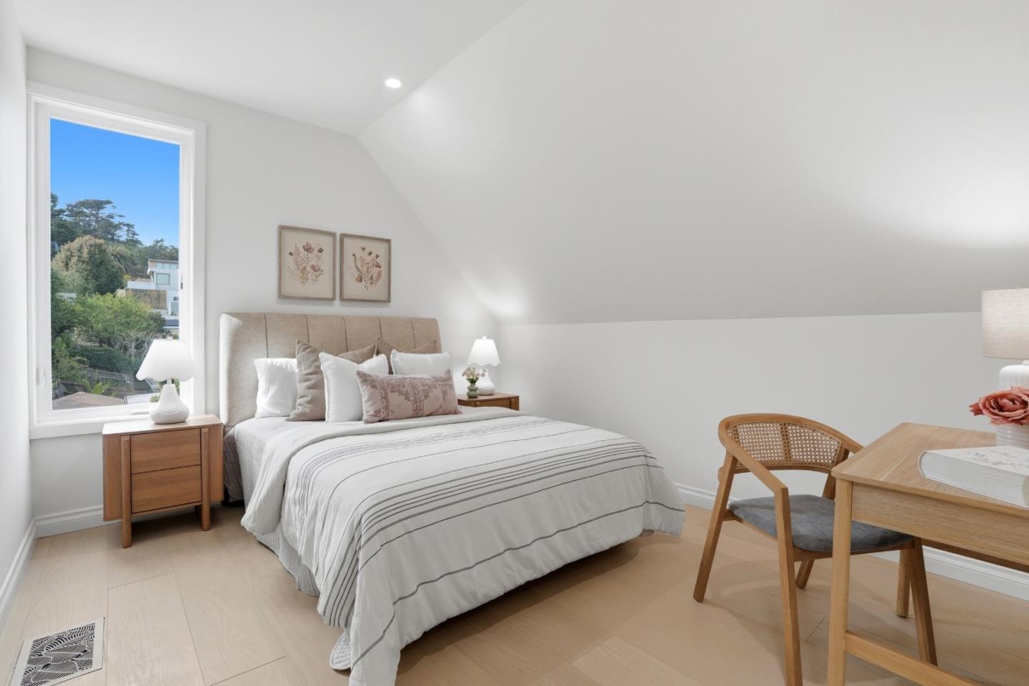 Detail Gallery Image 32 of 71 For 1116 Diamond St, San Francisco,  CA 94114 - 3 Beds | 1/1 Baths