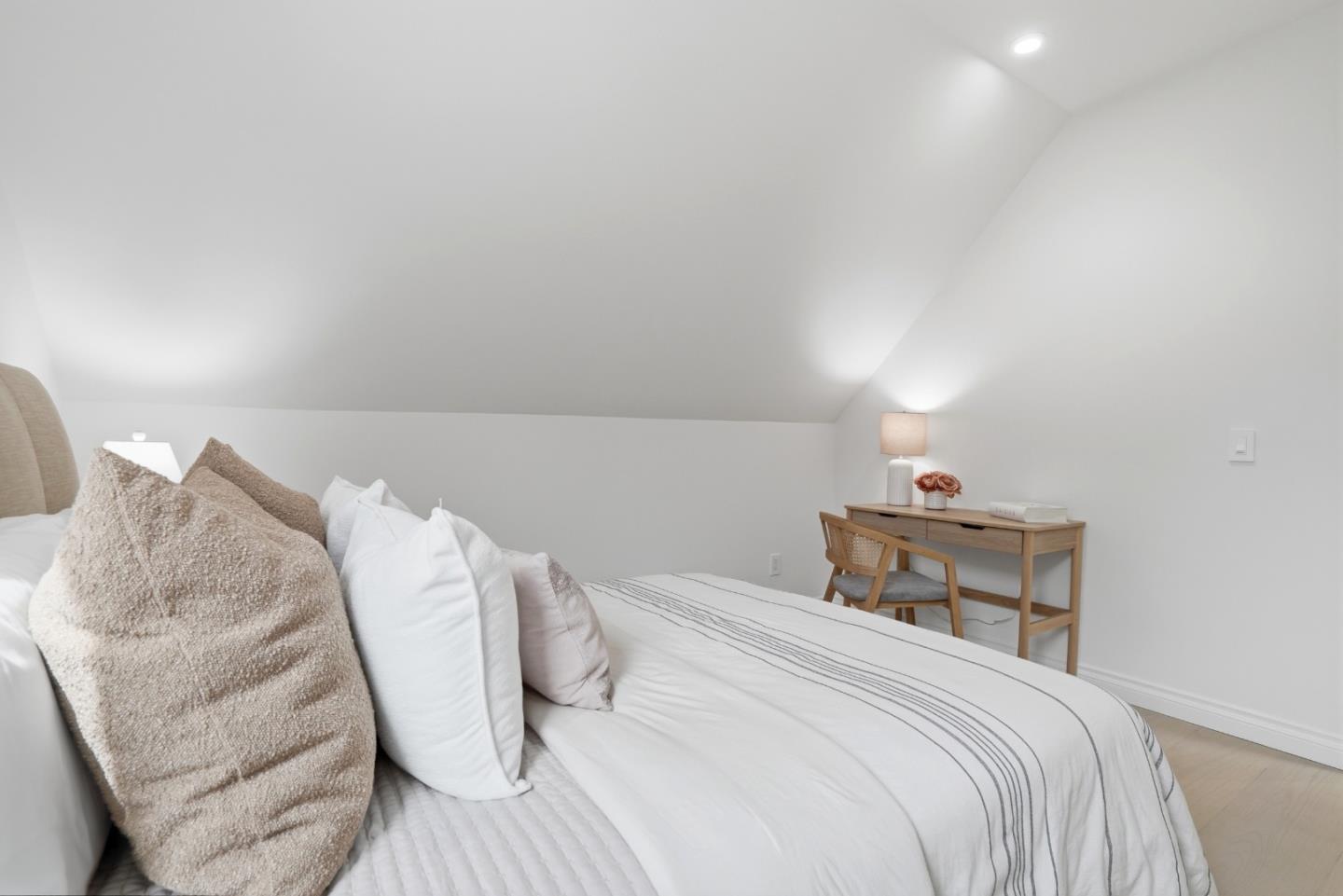 Detail Gallery Image 33 of 71 For 1116 Diamond St, San Francisco,  CA 94114 - 3 Beds | 1/1 Baths