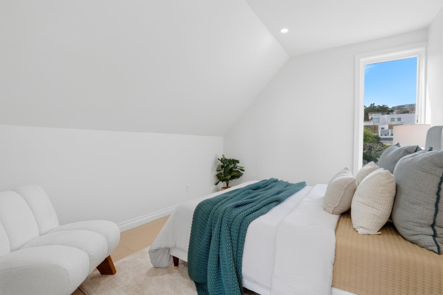 Detail Gallery Image 36 of 71 For 1116 Diamond St, San Francisco,  CA 94114 - 3 Beds | 1/1 Baths