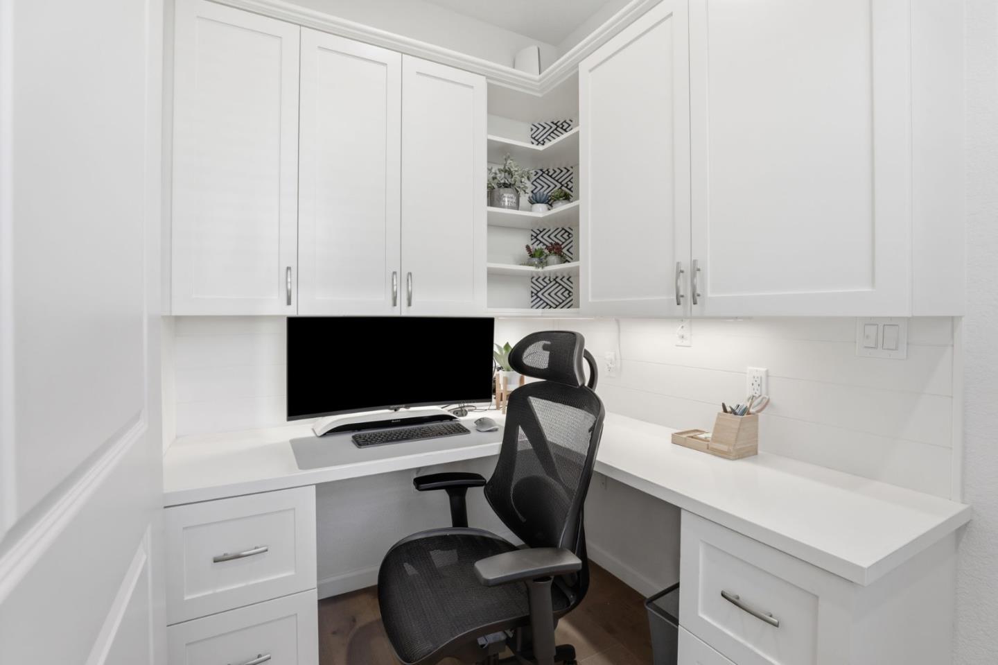 Detail Gallery Image 16 of 28 For 2481 Apple Tree Way, Gilroy,  CA 95020 - 5 Beds | 4/1 Baths