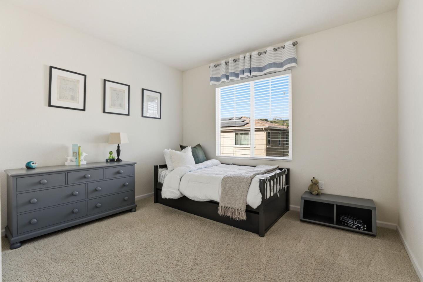 Detail Gallery Image 21 of 28 For 2481 Apple Tree Way, Gilroy,  CA 95020 - 5 Beds | 4/1 Baths