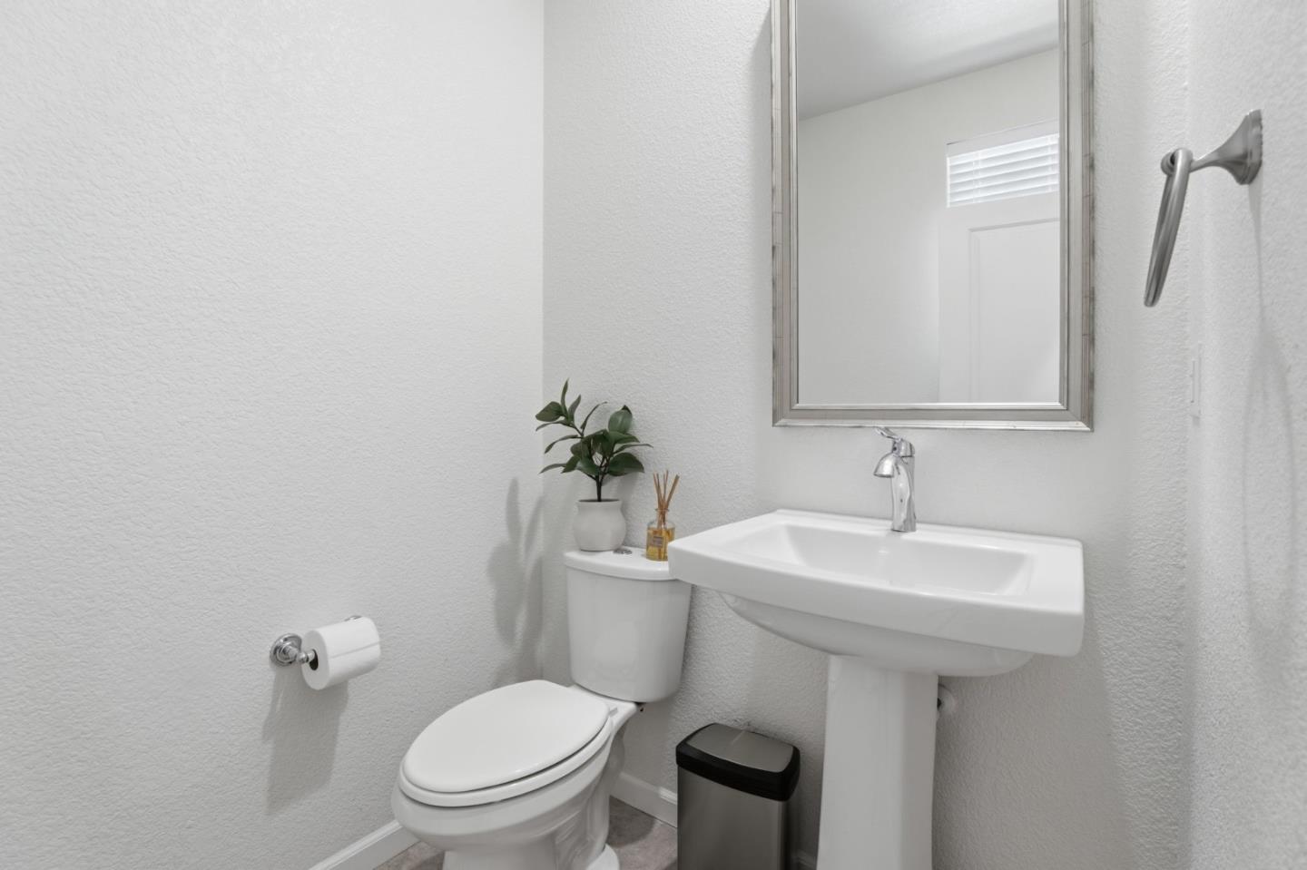 Detail Gallery Image 25 of 28 For 2481 Apple Tree Way, Gilroy,  CA 95020 - 5 Beds | 4/1 Baths