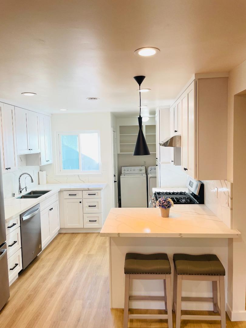 Detail Gallery Image 3 of 15 For 1454-1456 Merry Ln, San Jose,  CA 95128 - – Beds | – Baths