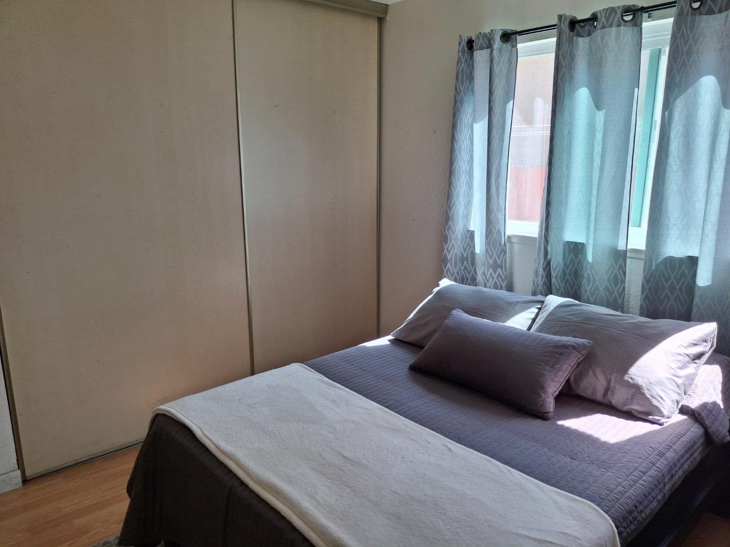 Detail Gallery Image 14 of 26 For 250 Gonzalez Dr, Hollister,  CA 95023 - 4 Beds | 1 Baths