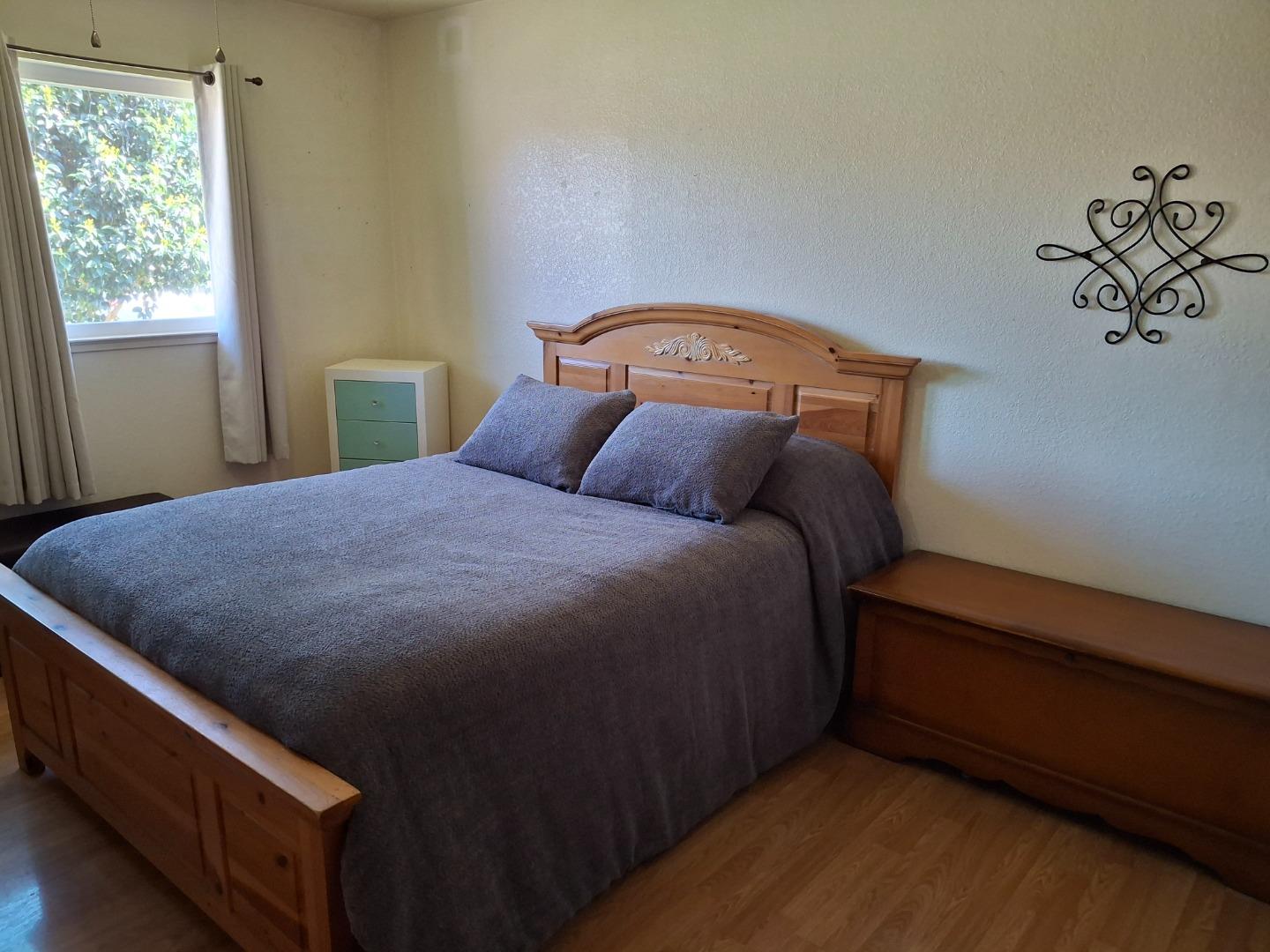 Detail Gallery Image 15 of 26 For 250 Gonzalez Dr, Hollister,  CA 95023 - 4 Beds | 1 Baths