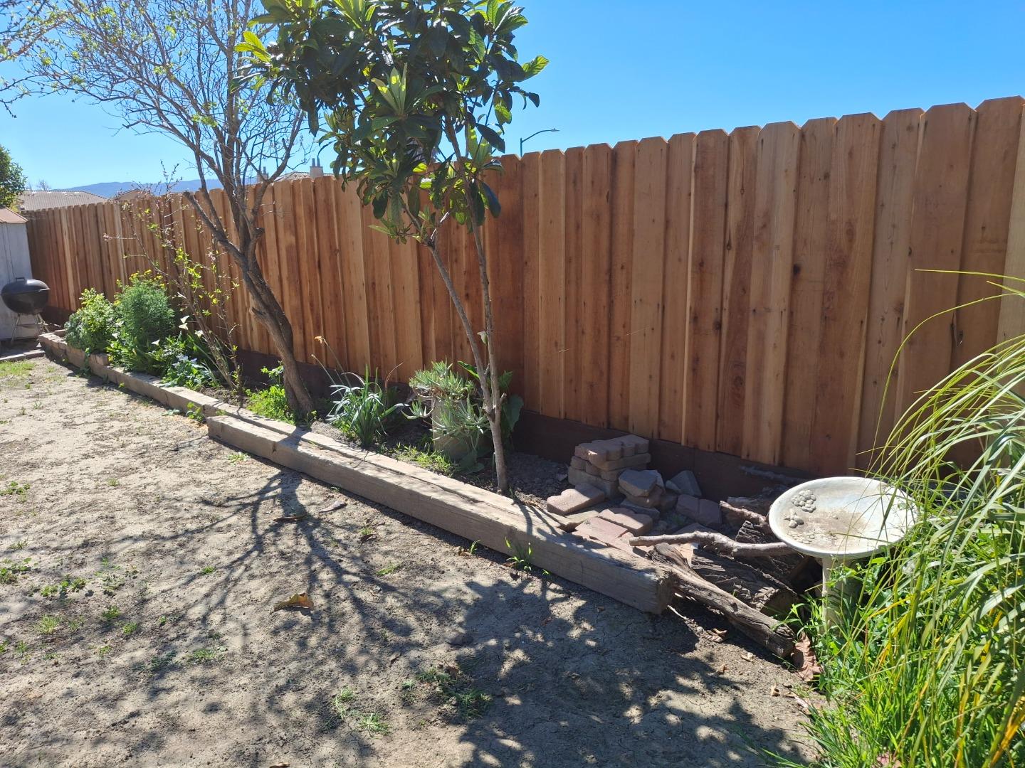 Detail Gallery Image 24 of 26 For 250 Gonzalez Dr, Hollister,  CA 95023 - 4 Beds | 1 Baths