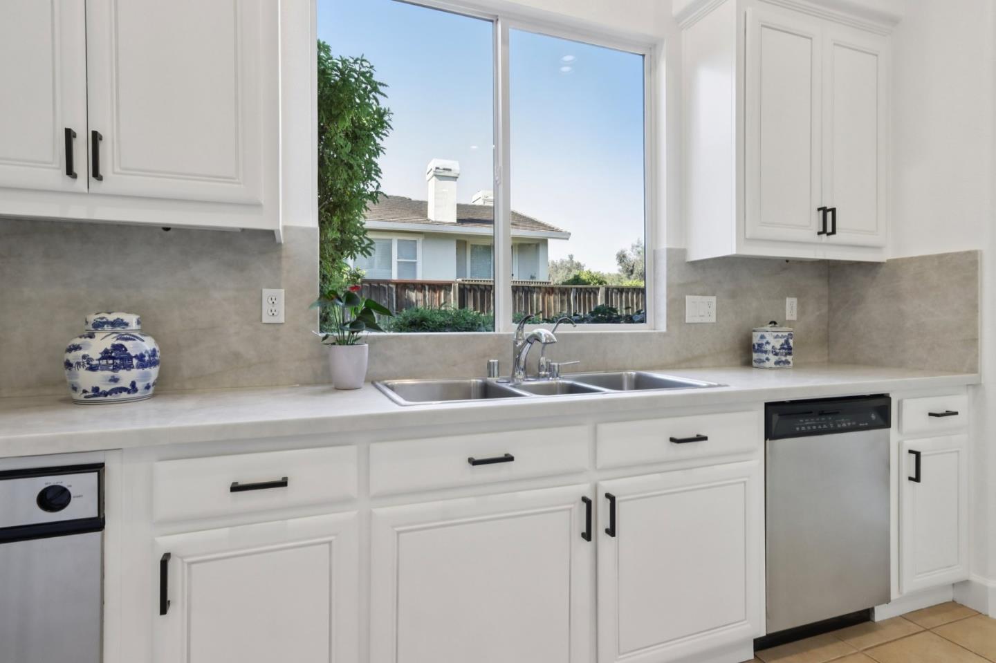 Detail Gallery Image 15 of 46 For 2797 Clara Smith Pl, San Jose,  CA 95135 - 5 Beds | 4/1 Baths