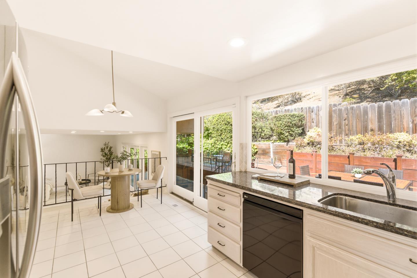 Detail Gallery Image 17 of 51 For 1581 Ascension Dr, San Mateo,  CA 94402 - 4 Beds | 3 Baths