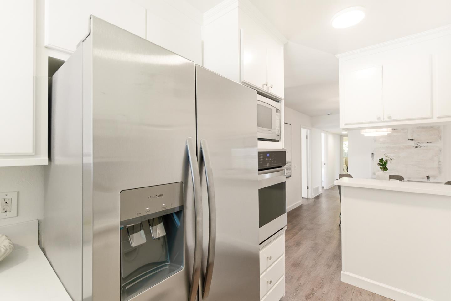 Detail Gallery Image 12 of 38 For 2755 Shannon Dr, South San Francisco,  CA 94080 - 4 Beds | 2 Baths