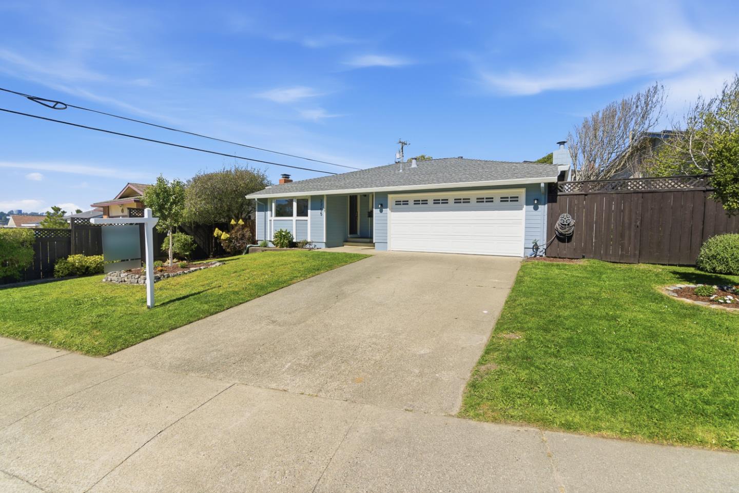 Detail Gallery Image 2 of 38 For 2755 Shannon Dr, South San Francisco,  CA 94080 - 4 Beds | 2 Baths