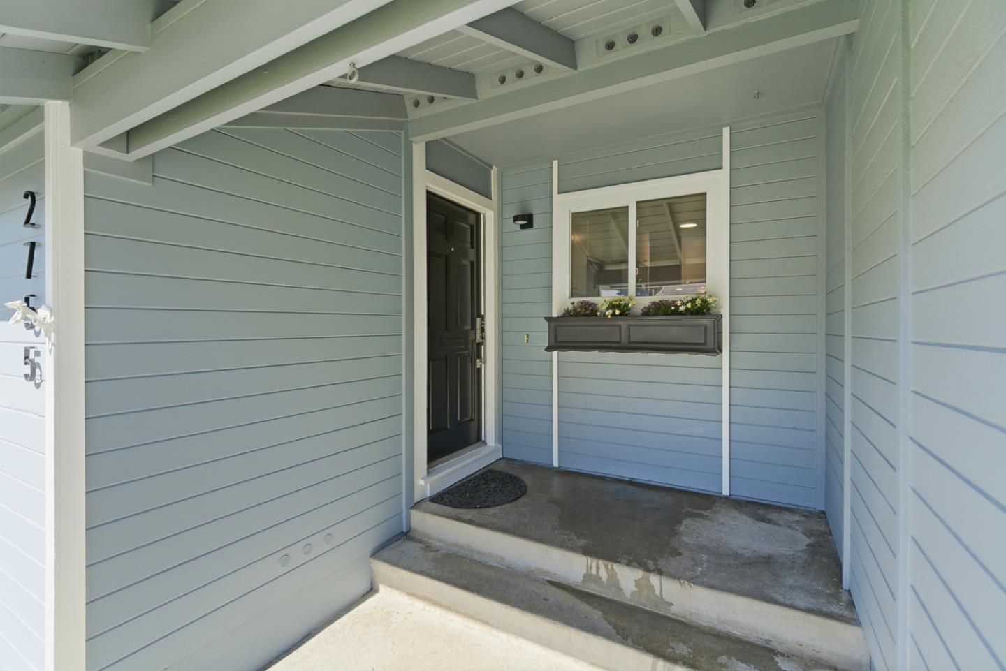 Detail Gallery Image 3 of 38 For 2755 Shannon Dr, South San Francisco,  CA 94080 - 4 Beds | 2 Baths