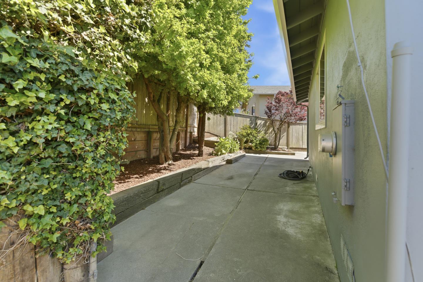 Detail Gallery Image 36 of 38 For 2755 Shannon Dr, South San Francisco,  CA 94080 - 4 Beds | 2 Baths