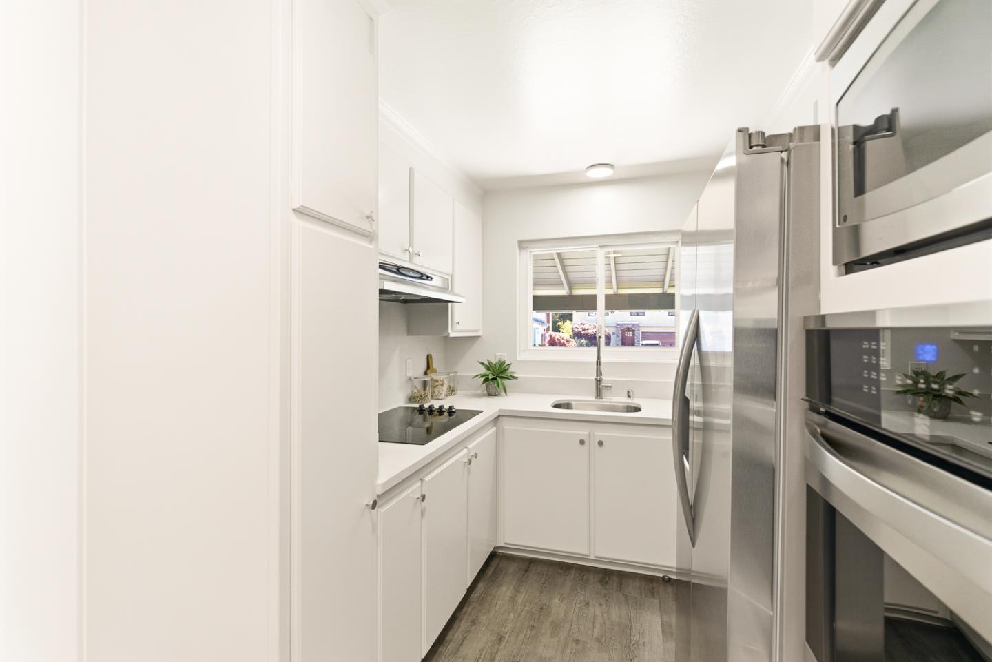 Detail Gallery Image 9 of 38 For 2755 Shannon Dr, South San Francisco,  CA 94080 - 4 Beds | 2 Baths