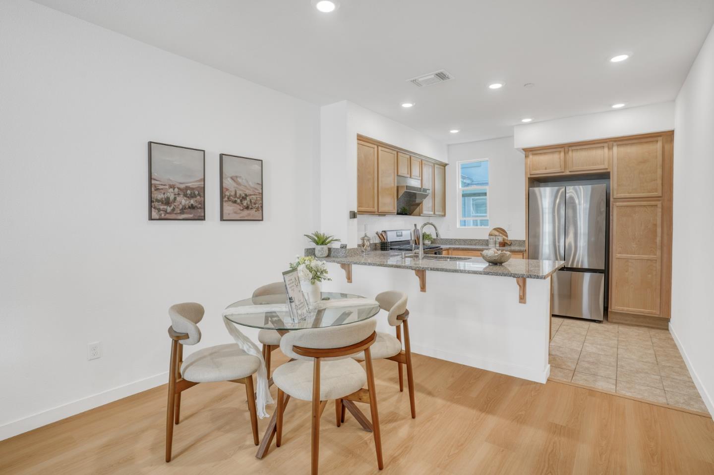 Detail Gallery Image 10 of 57 For 1425 Lavender Loop, Milpitas,  CA 95035 - 3 Beds | 3 Baths