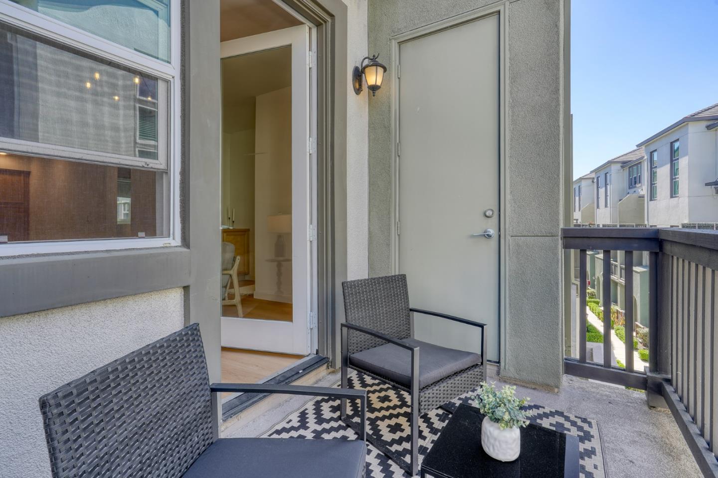 Detail Gallery Image 15 of 57 For 1425 Lavender Loop, Milpitas,  CA 95035 - 3 Beds | 3 Baths