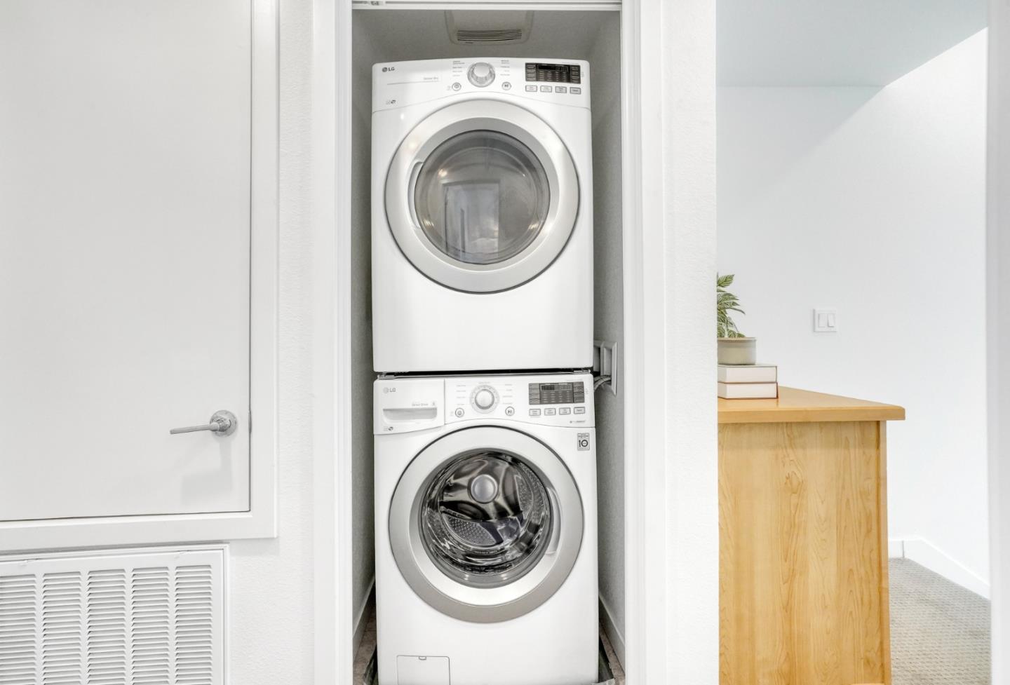 Detail Gallery Image 23 of 57 For 1425 Lavender Loop, Milpitas,  CA 95035 - 3 Beds | 3 Baths