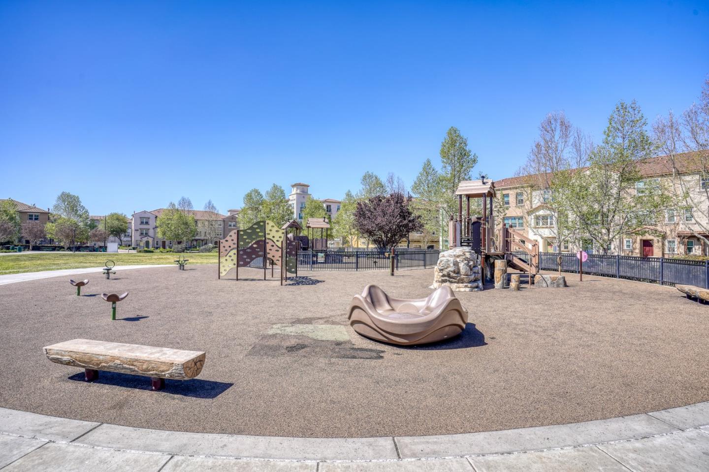 Detail Gallery Image 37 of 57 For 1425 Lavender Loop, Milpitas,  CA 95035 - 3 Beds | 3 Baths