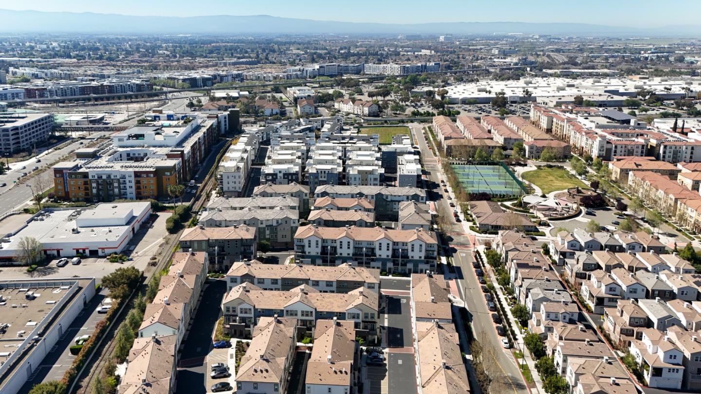 Detail Gallery Image 48 of 57 For 1425 Lavender Loop, Milpitas,  CA 95035 - 3 Beds | 3 Baths