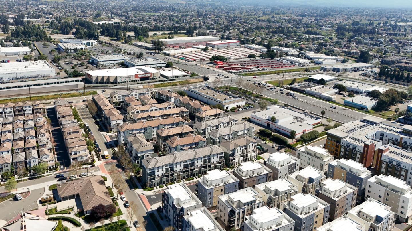 Detail Gallery Image 59 of 59 For 1425 Lavender Loop, Milpitas,  CA 95035 - 3 Beds | 3 Baths