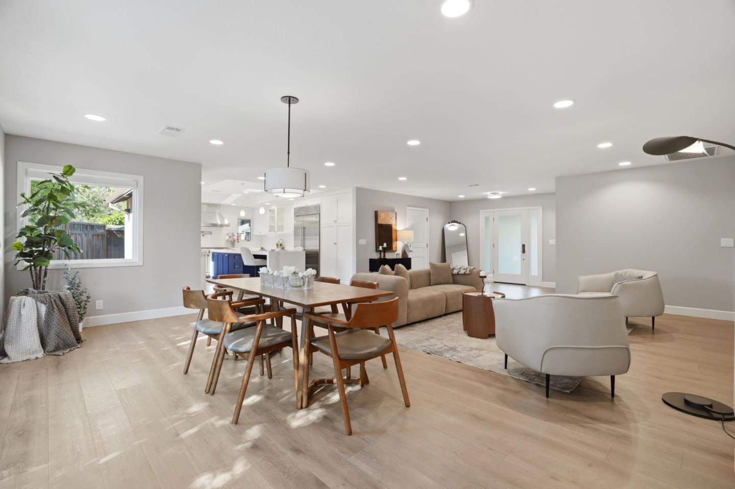 Detail Gallery Image 13 of 54 For 1677 Middleton Ave, Los Altos,  CA 94024 - 3 Beds | 2 Baths