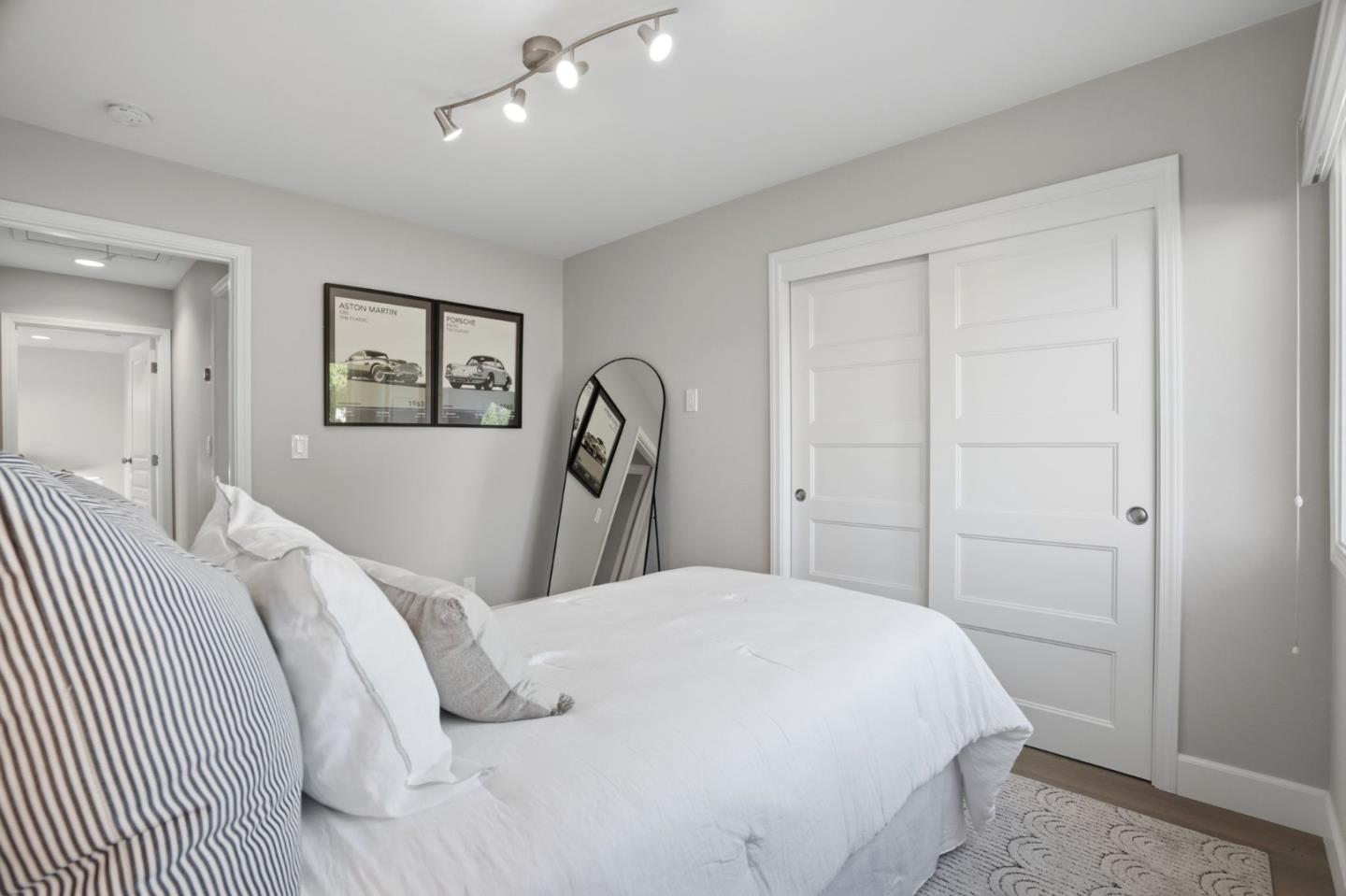 Detail Gallery Image 21 of 54 For 1677 Middleton Ave, Los Altos,  CA 94024 - 3 Beds | 2 Baths