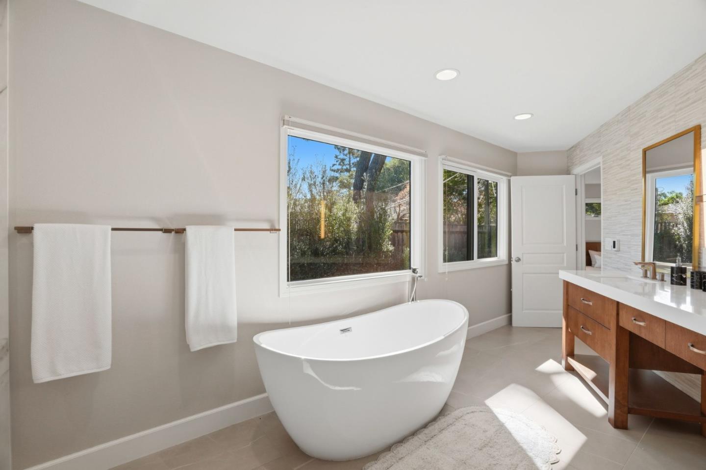 Detail Gallery Image 29 of 54 For 1677 Middleton Ave, Los Altos,  CA 94024 - 3 Beds | 2 Baths